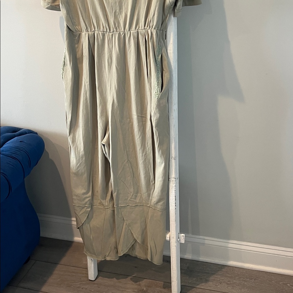 Free People Good Side Light Sage Scoop-Neck Jumpsuit size
Large - Picture 8 of 13